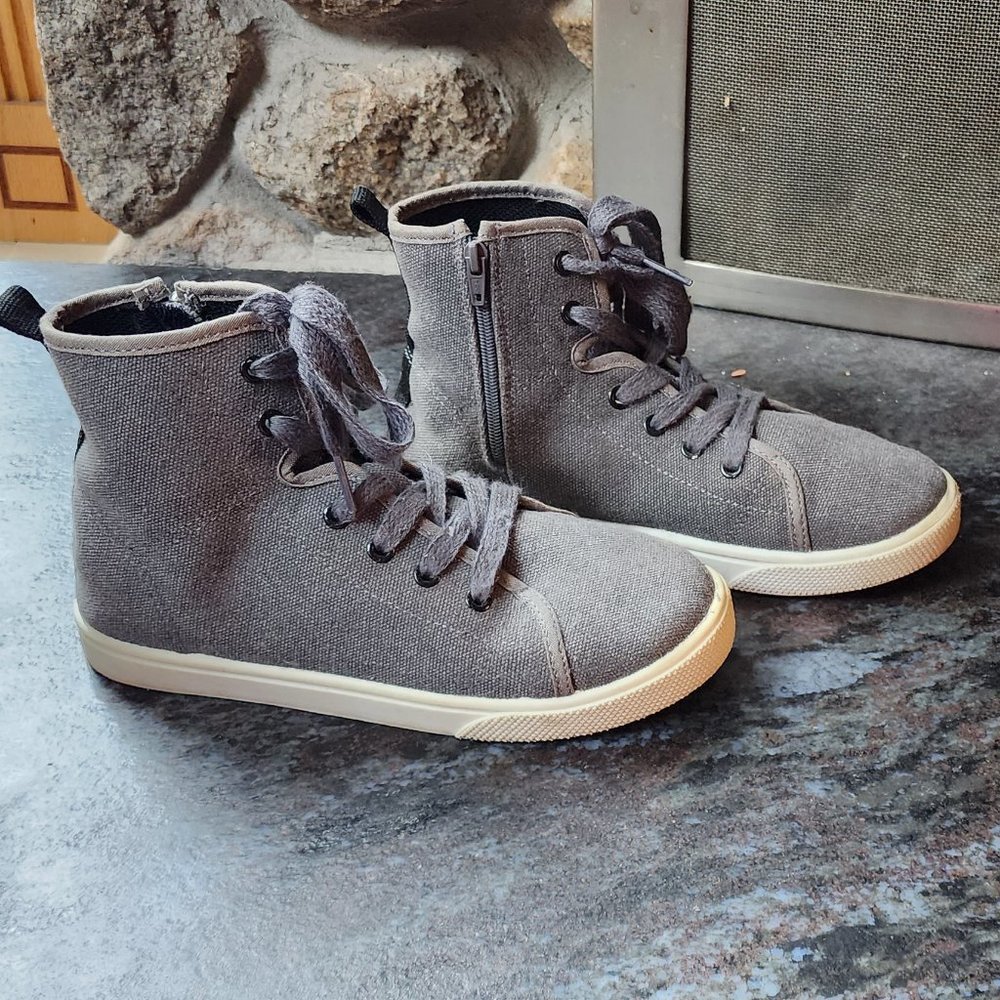 Cat & Jack Gray Canvas High-Top Sneakers Size 3 - Picture 10 of 16